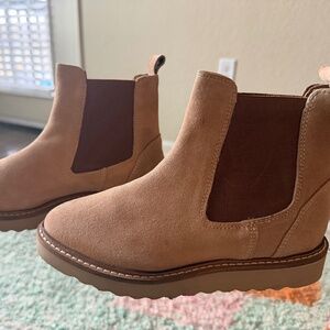 Girls Boots
